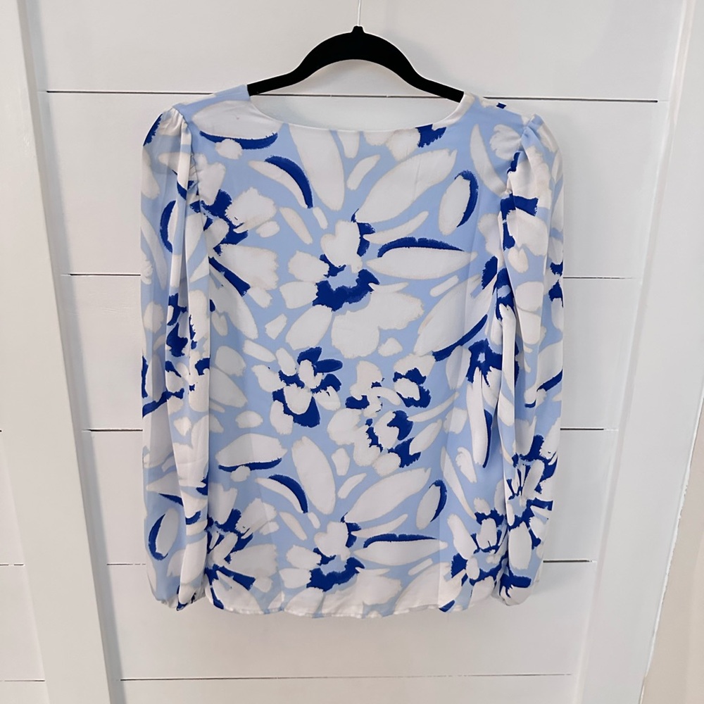 NWT XS LOFT Blue floral V neck long sleeve polyester blouse classic cottagecore - Picture 2 of 11